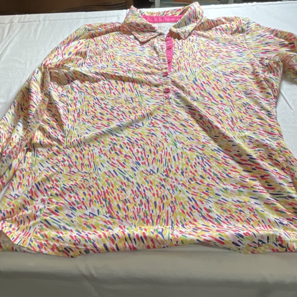 EPTM. Women's Silk Satin Abstract Button-Up Blouse Collared Long Sleeve S/M